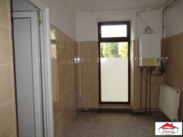 spatiu-central-de-inchiriat-parter-500-euro-3