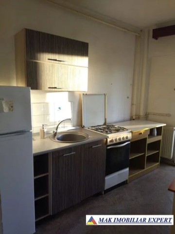 vandut-apartament-2-camere-cf-1-et-34-campulung-3