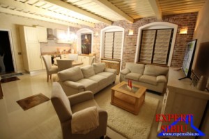 inchiriez-apartament-2-camere-la-casa-de-lux-zona-centru-istoric