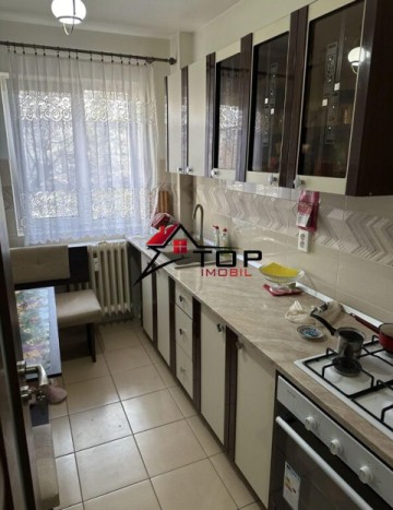 apartament-2-camere-semidecomandat-podu-ros-2