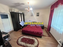 casa-de-vanzare-in-alba-iulia-cu-3-camere-2-bai-finisata-teren-720-mp-1