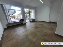 ocupat-2007-spatiu-comerccial-50-mp-centru-campulung