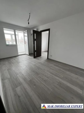 gasca-zurli-apartament-3-camere-cf-2-et44-campulung-1