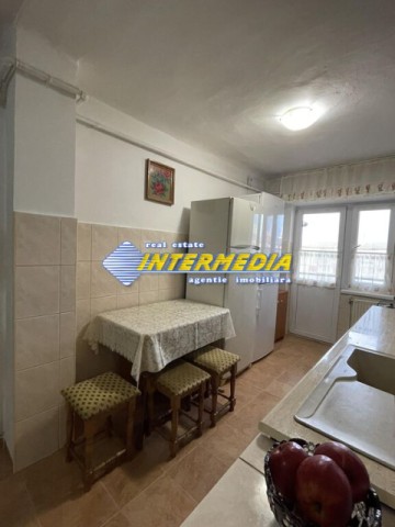 okazie-apartament-cu-4-camere-de-vanzare-alba-iulia-cetate-foste-proprietati-5