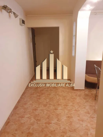inchiriez-apartament-3-camere-semidecomandat-cetate