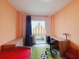 apartament-cu-3-camere-decomandate-cetate-zona-mercur-8