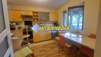 inchiriere-casa-cu-garaj-pe-parter-etaj-si-pod-cu-235-mp-teren-finisata-si-mobilata-complet-in-alba-iulia-16