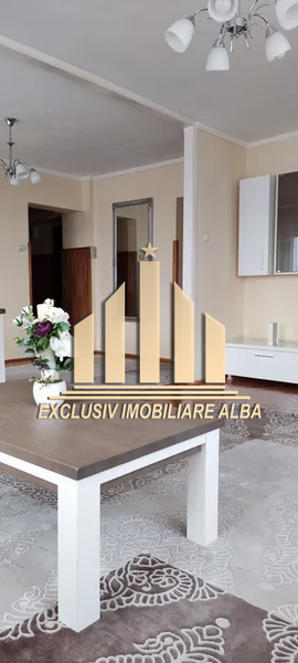 inchiriez-apartament-cu-3-camere-in-centru-2