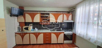 chirie-apartament-3-camere-zona-bcr-primaverii-parter-1