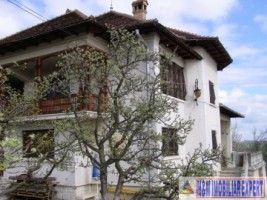 vila-tip-conac-duplex-6-camere-teren-3500-mp-de-vanzare-in-marcus-campulung-muscel-arges