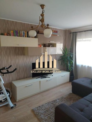 apartament-cu-3-camere-decomandate-cetate-1