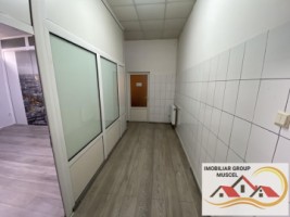 spatiu-comercial-central-200-mp-de-inchiriat-in-campulung-muscel-1400-euro-4