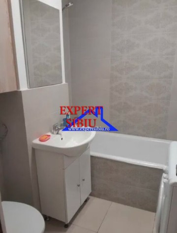 inchiriez-apartament-2-camere-decomandatrenovatzona-valea-aurie-3