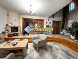 casa-tip-duplex-dpe-de-vanzare-alba-iulia-zona-mall-cu-1000-mp-teren-piscina-mobilata-si-utilata