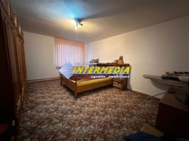 casa-tip-duplex-dpe-de-vanzare-alba-iulia-zona-mall-cu-1000-mp-teren-piscina-mobilata-si-utilata-8