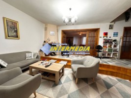 casa-tip-duplex-dpe-de-vanzare-alba-iulia-zona-mall-cu-1000-mp-teren-piscina-mobilata-si-utilata-15