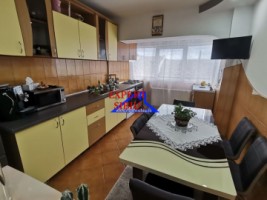 vand-apartament-2-camere-decomandatrecent-renovat-zona-tereazian-2