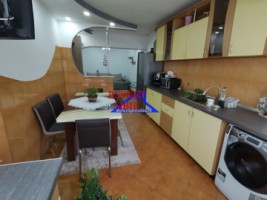 vand-apartament-2-camere-decomandatrecent-renovat-zona-tereazian-3