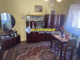 casa-de-vanzare-cu-4-camere-in-alba-iulia-teren-aferent-1072-mp