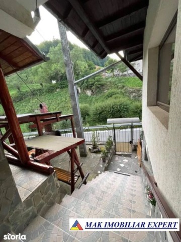 vila-8-camere-cu-teren-280-mp-dambovicioara-arges-15