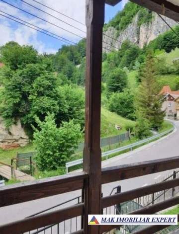 vila-8-camere-cu-teren-280-mp-dambovicioara-arges-17