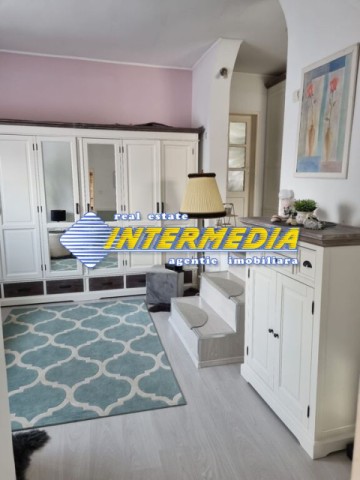casa-pe-de-vanzare-recent-renovata-in-centru-cu-680-mp-teren-7