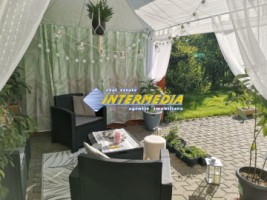 casa-pe-de-vanzare-recent-renovata-in-centru-cu-680-mp-teren-8