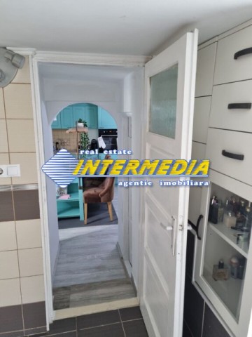 casa-pe-de-vanzare-recent-renovata-in-centru-cu-680-mp-teren-14