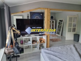 casa-pe-de-vanzare-recent-renovata-in-centru-cu-680-mp-teren-17