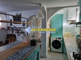 casa-pe-de-vanzare-recent-renovata-in-centru-cu-680-mp-teren-16