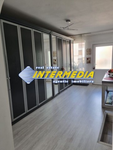 casa-pe-de-vanzare-recent-renovata-in-centru-cu-680-mp-teren-26