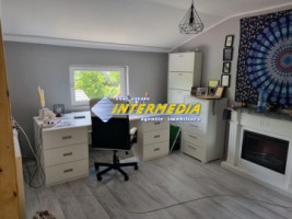 casa-pe-de-vanzare-recent-renovata-in-centru-cu-680-mp-teren-29