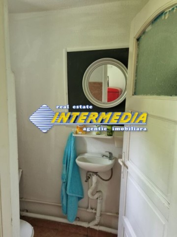 casa-pe-de-vanzare-recent-renovata-in-centru-cu-680-mp-teren-32