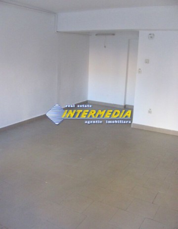 spatiu-comercial-de-vanzare-30-mp-in-alba-iulia-zona-cetate