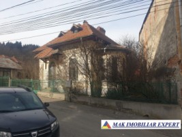 casa-stil-5-camere-teren-8000-mp-campulung-1