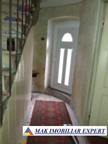 casa-stil-5-camere-teren-8000-mp-campulung-22