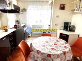 apartament-cu-3-camere-decomandat-de-vanzare-ultracentral-mobilat-9