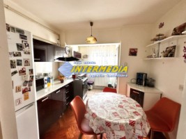 apartament-cu-3-camere-decomandat-de-vanzare-ultracentral-mobilat-1