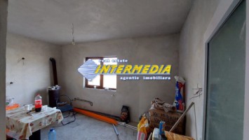 casa-noua-pe-cu-450-mp-teren-si-toate-utilitatiile-in-alba-iulia-8