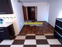 apartament-cu-3-camere-decomandat-de-vanzare-cetate-2