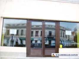de-inchiriat-spatiu-comercial-210-mp-in-centru-campulung-muscel-arges