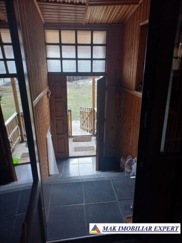 casa-3-camere-teren-1000-mp-in-apa-sarata-campulung-arges-8