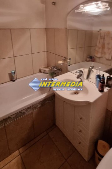 apartament-3-camere-decomandat-de-vanzare-alba-iulia-cetate-mobilat-si-utilat-17