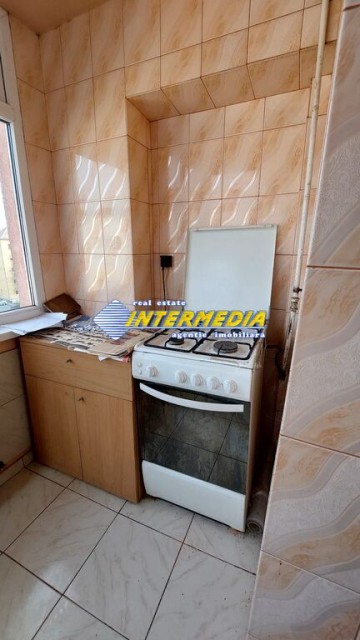 urgent-apartament-cu-2-camere-decomandat-mobilat-si-utilat-in-alba-iulia-cetate-2