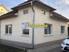 vanzare-casa-p-cu-2-3-camere-alba-iulia-zona-hcc-la-asfalt-si-1176-mp-teren