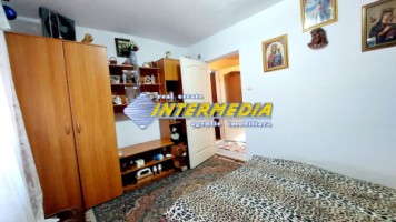 apartament-cu-2-camere-mobilat-si-utilat-in-cetate-3