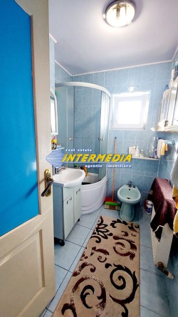 apartament-cu-2-camere-mobilat-si-utilat-in-cetate-5