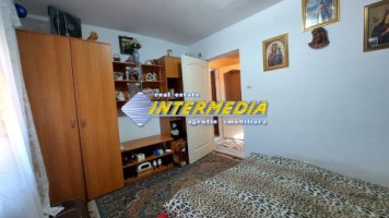 apartament-cu-2-camere-mobilat-si-utilat-in-cetate-9