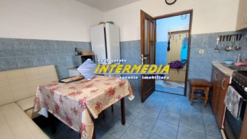 apartament-cu-2-camere-mobilat-si-utilat-in-cetate-13