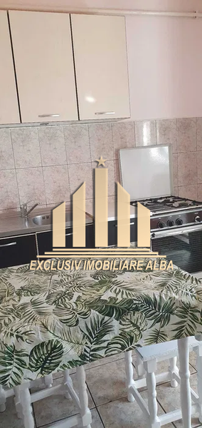 apartament-3-camere-zona-cetate-mercur-3